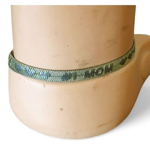 #1 Mom Herringbone Bracelet, Gold Tone Metal - Picture 1 of 2